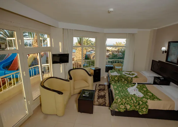 Sand Beach Resort 3*