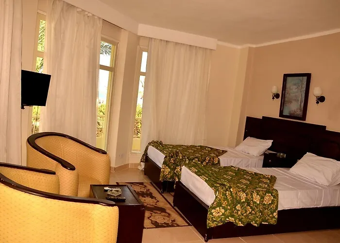 Sand Beach Resort 3*
