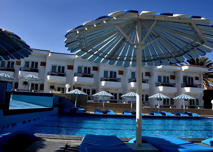 Sand Beach Resort 3*