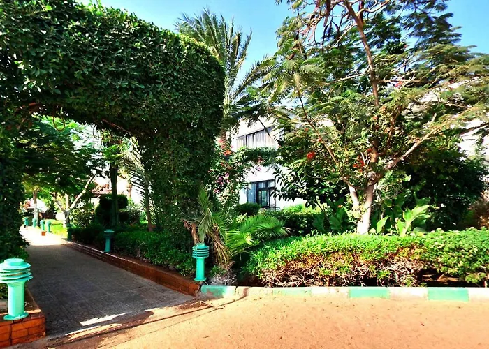 Sand Beach Resort 3*