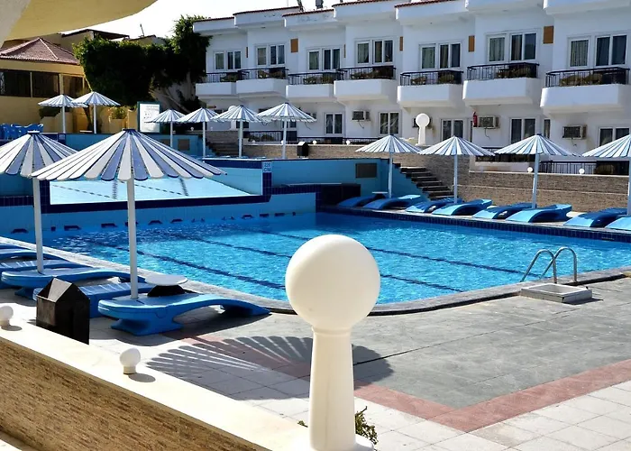 Sand Beach Resort 3*